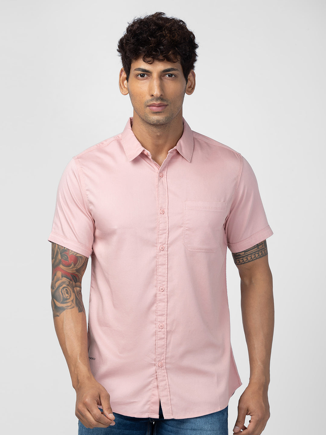 Spykar Men Dusty Pink Cotton Slim Fit Plain Shirt