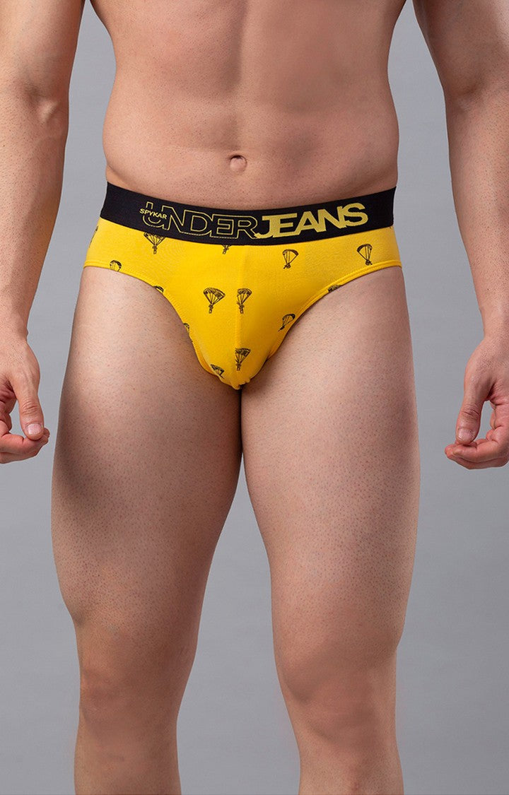 Underjeans By Spykar Yellow Pinted Briefs For Men