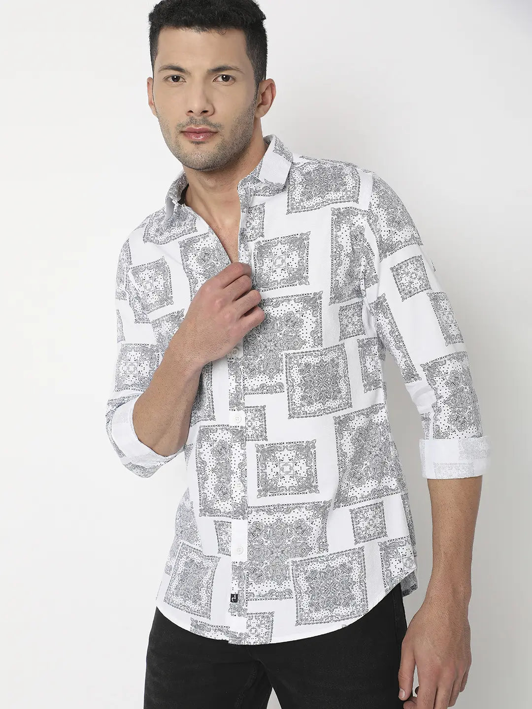 Spykar Men White Cotton Slim Fit Printed Shirt