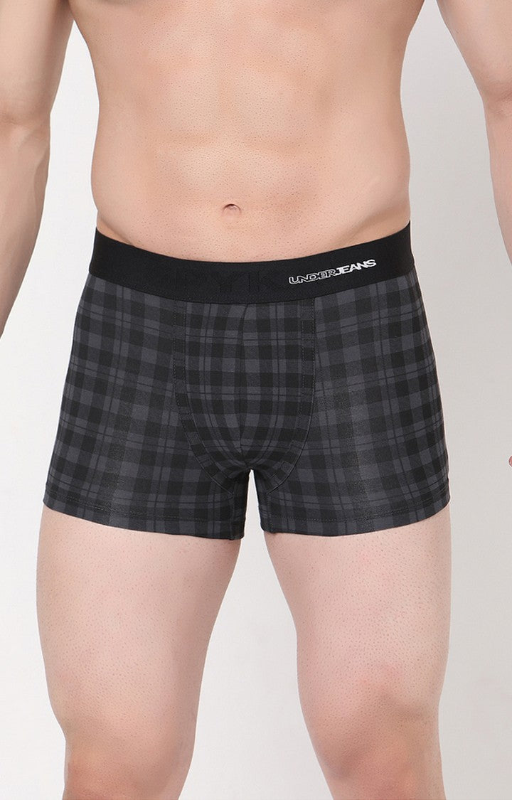 Underjeans By Spykar Men Black Solid Trunks