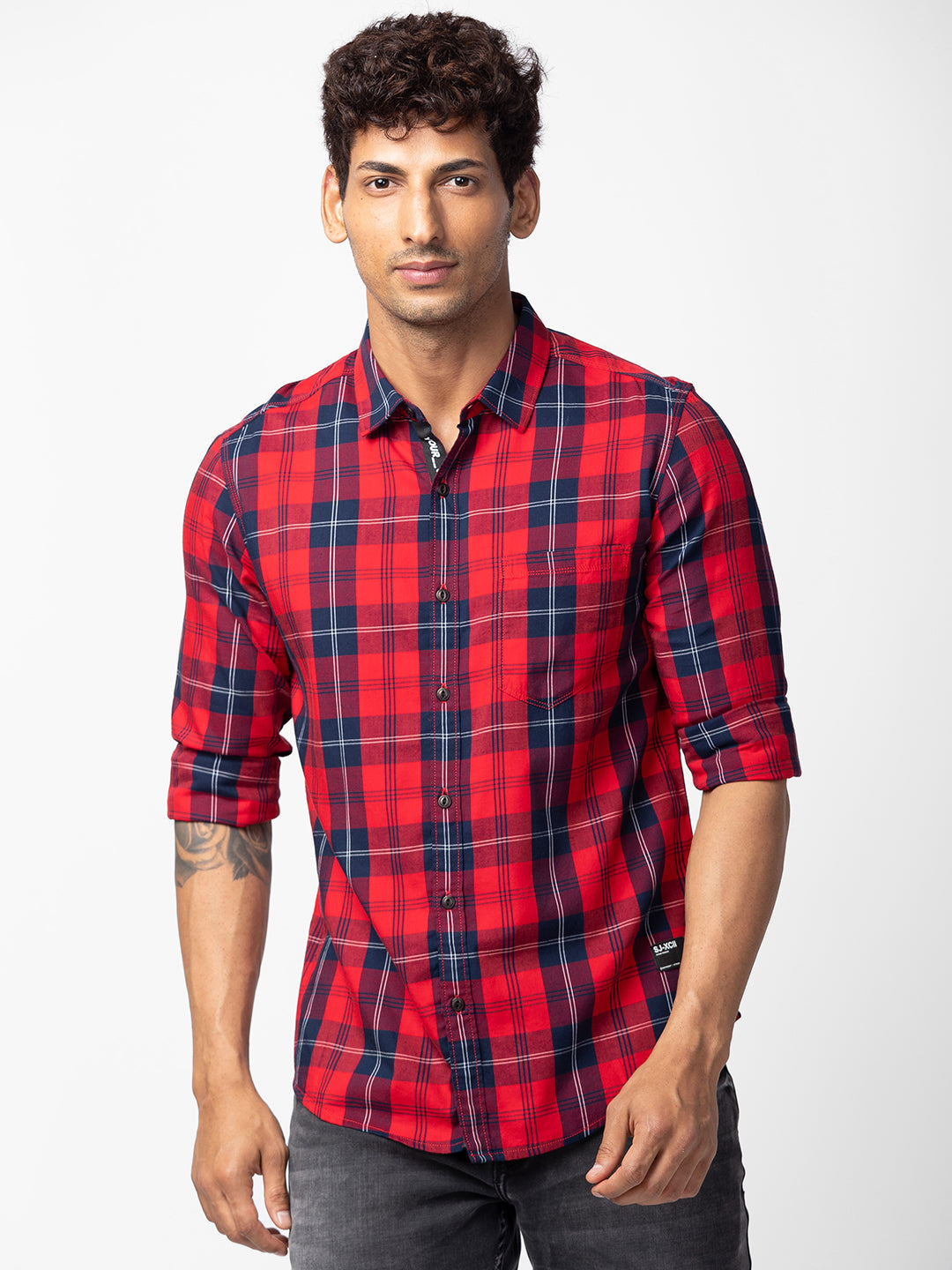 Spykar Men Red Cotton Slim Fit Checkered Shirt