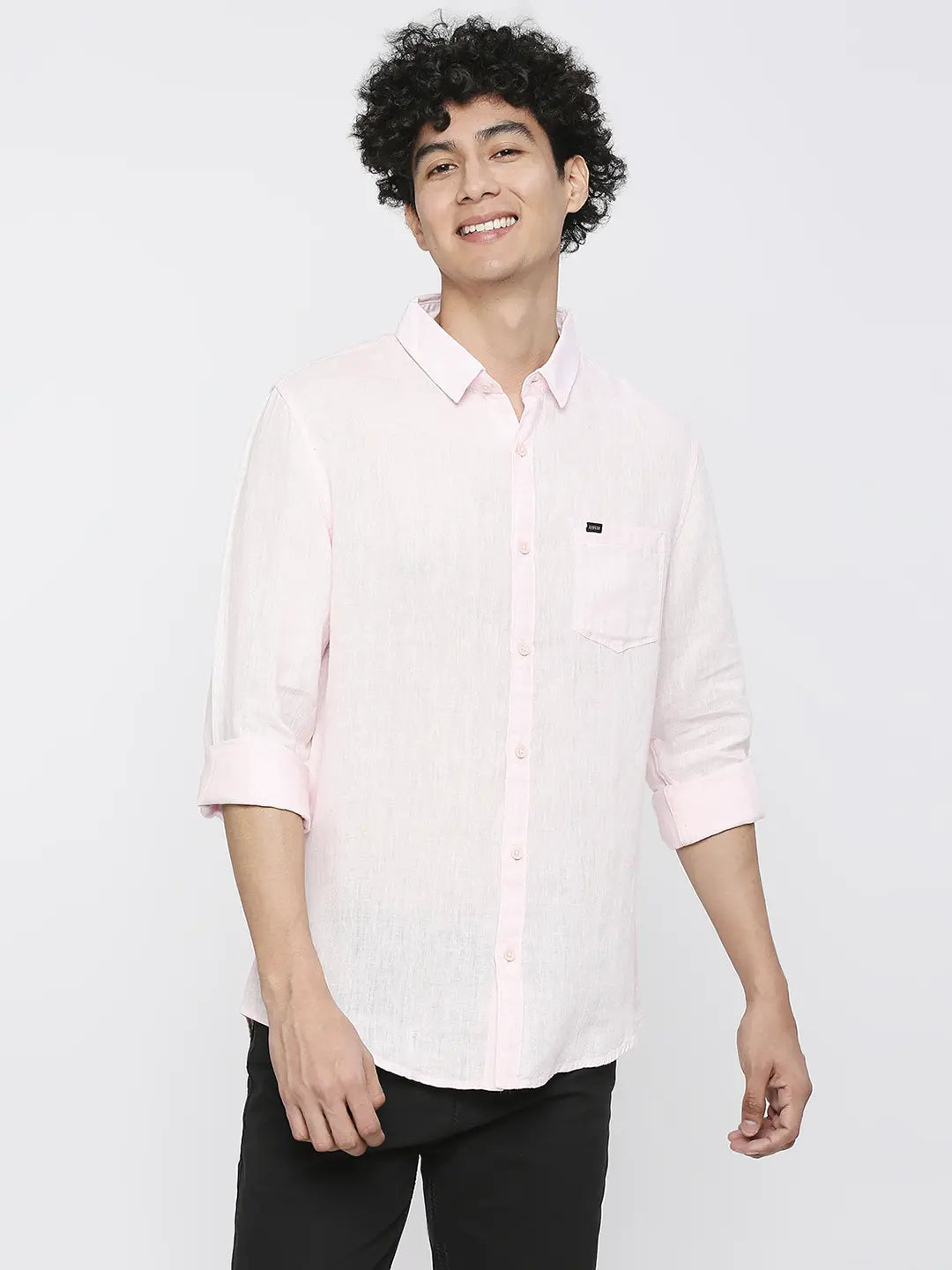 Spykar Men Powder Pink Cotton Slim Fit Plain Shirt