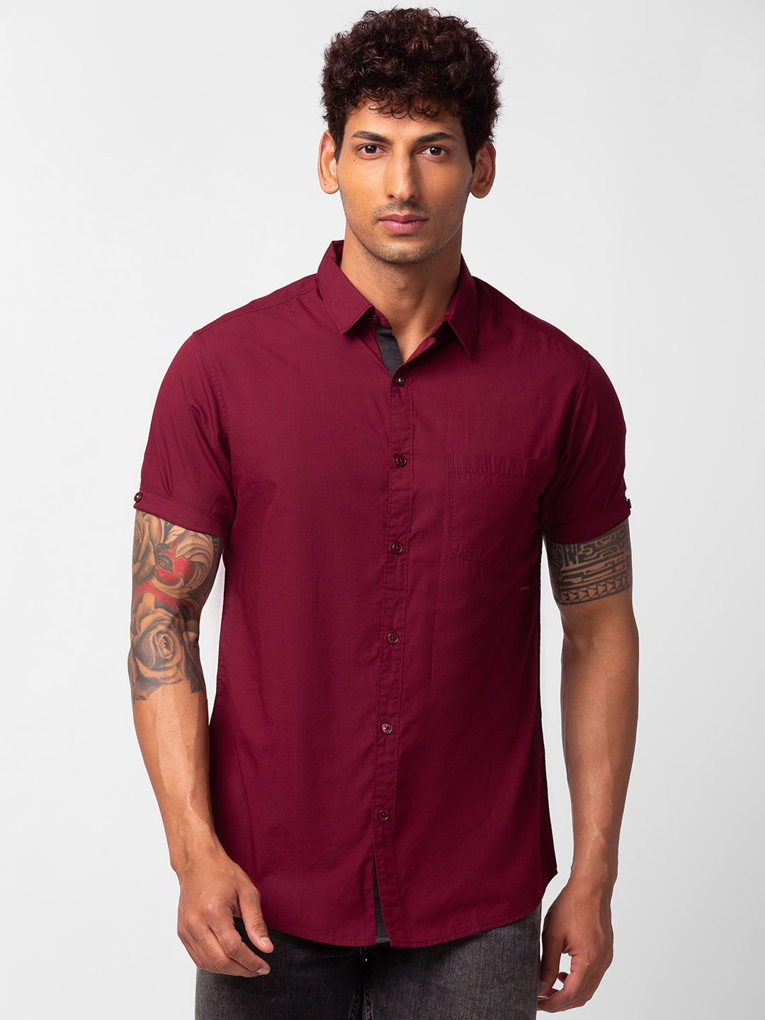 Spykar Men Wine Red Cotton Slim Fit Plain Shirt