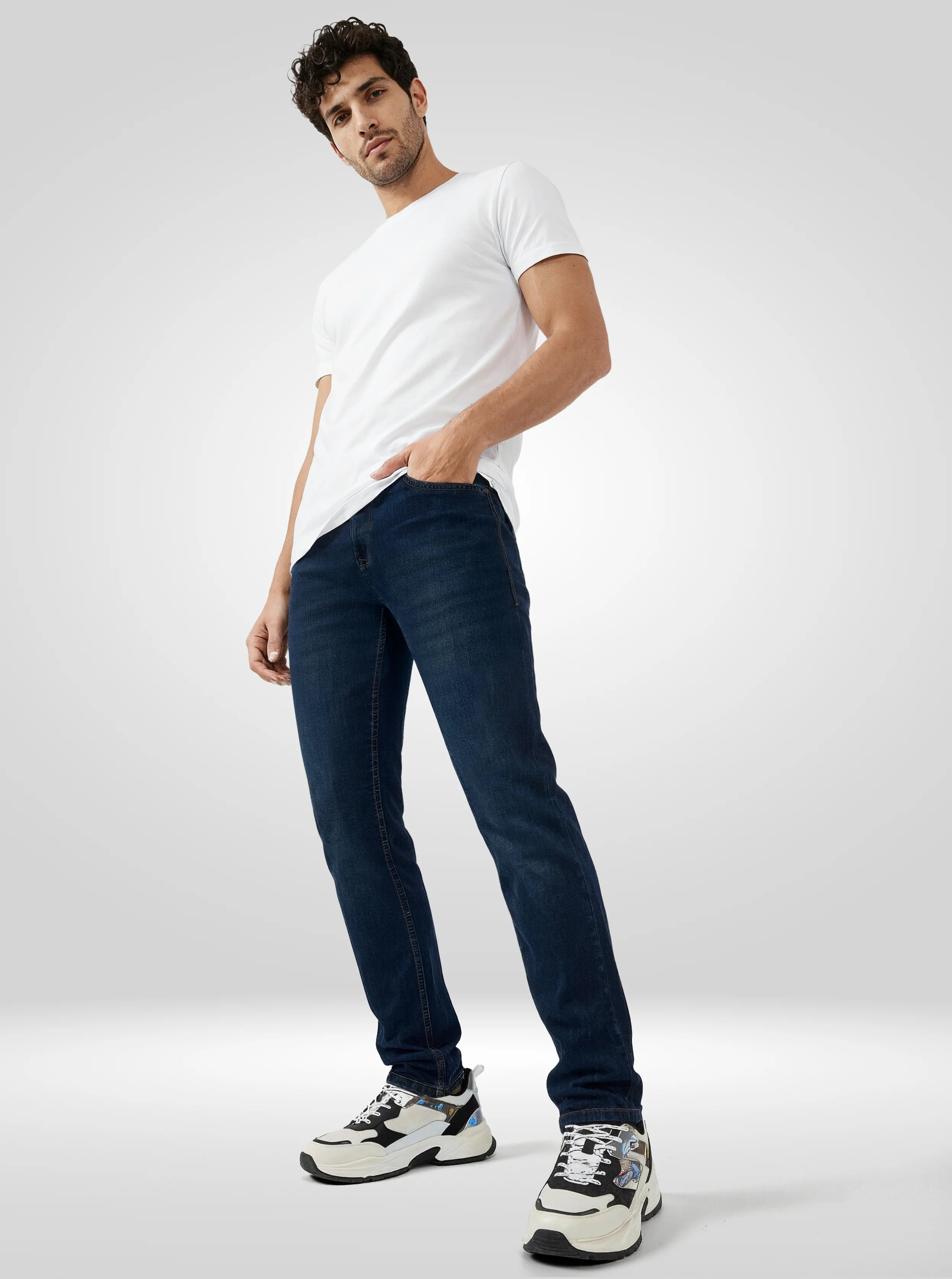 Men Dark Blue Solid Slim Fit Low Rise Jeans