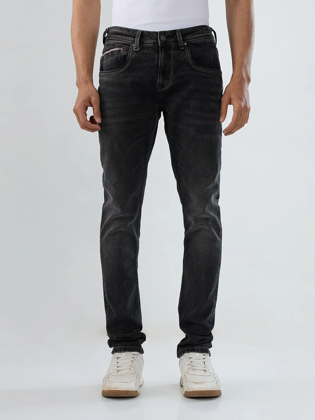 Men Black Solid Slim Fit Low Rise Jeans