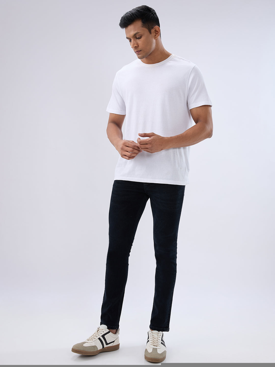 Spykar Black Slim Fit Low Rise Jeans For Men