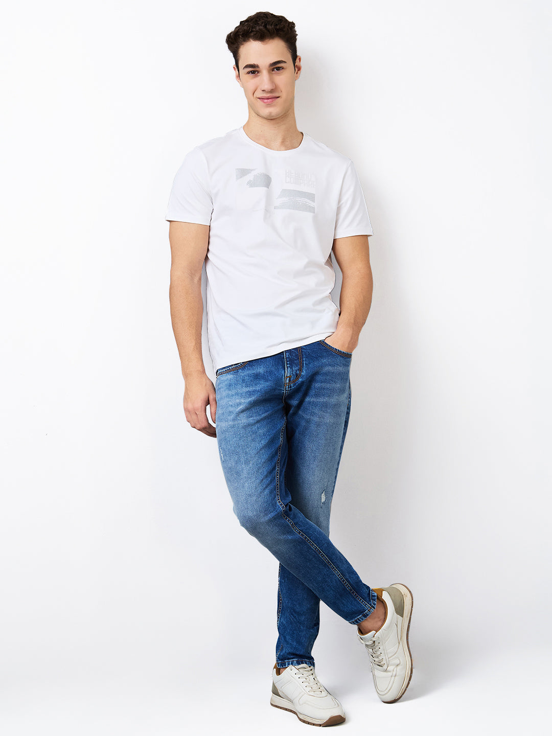 Spykar Slim Fit Mid Rise Cotton Stretch Jeans For Men