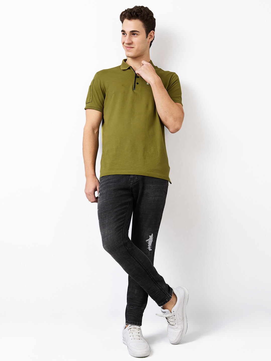 Spykar Slim Fit Mid Rise Cotton Jeans For Men