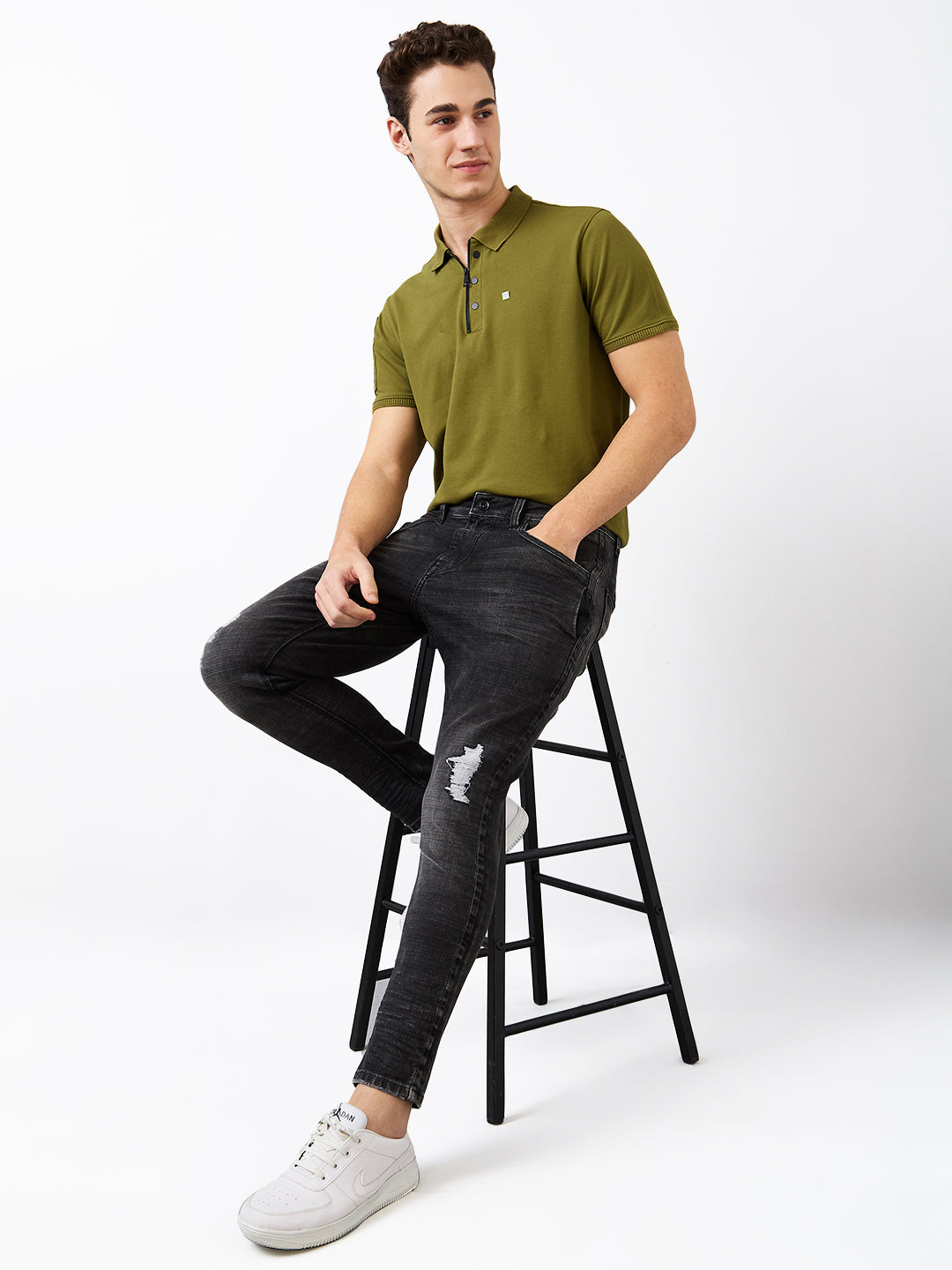 Spykar Slim Fit Mid Rise Cotton Jeans For Men