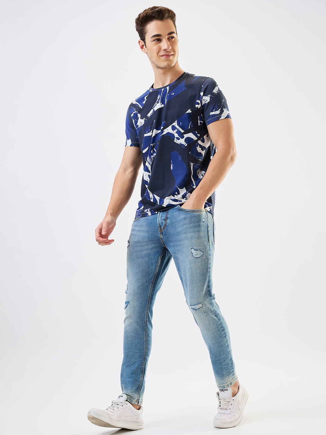 Spykar Slim Fit Mid Rise Cotton Jeans For Men