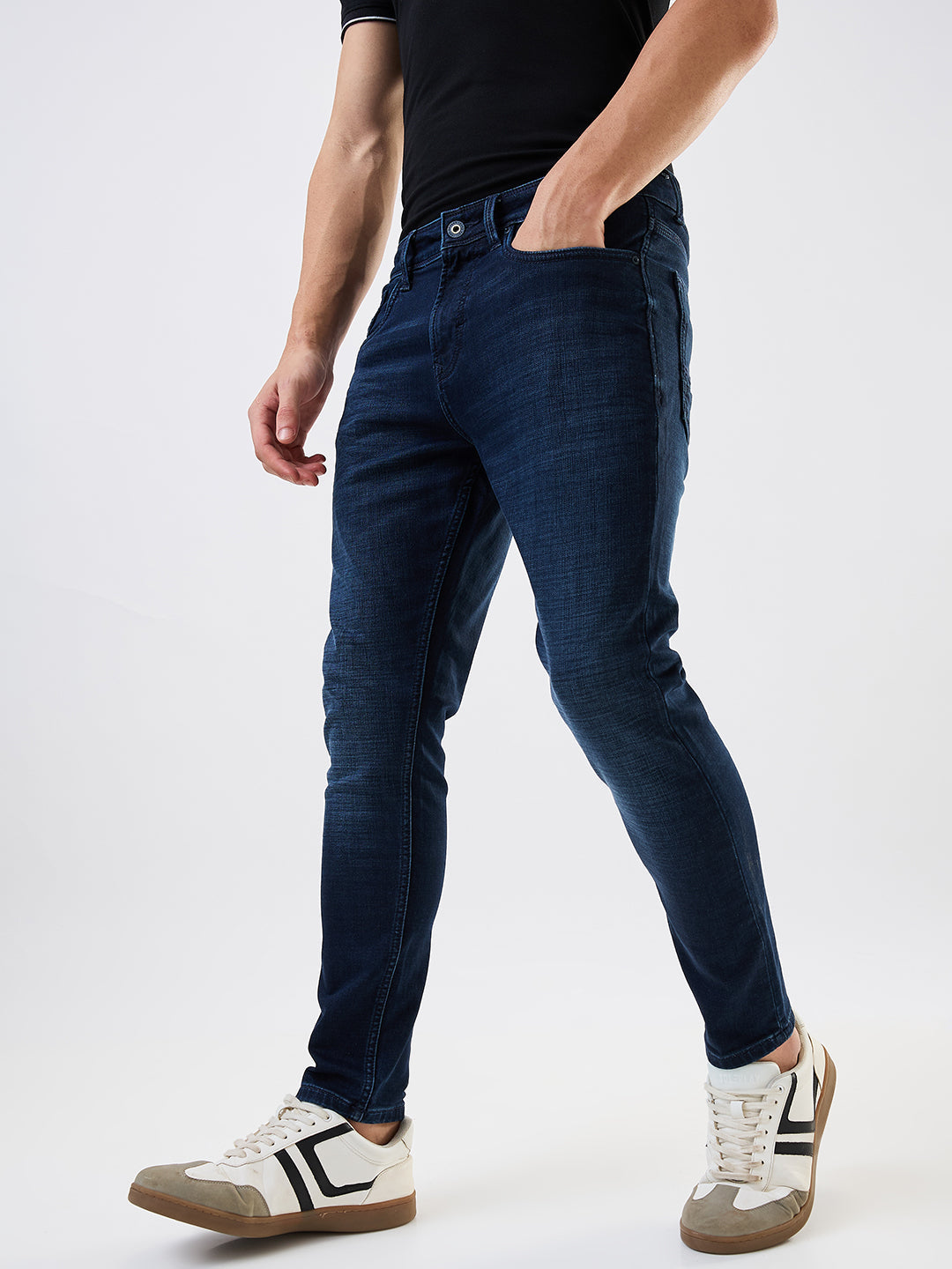 Spykar Slim Fit Mid Rise Cotton Jeans For Men