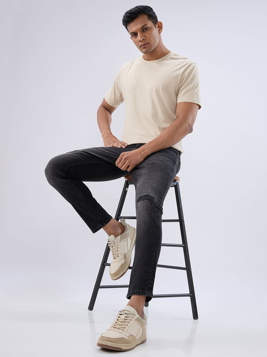 Spykar Black Slim Fit Mid Rise Jeans For Men