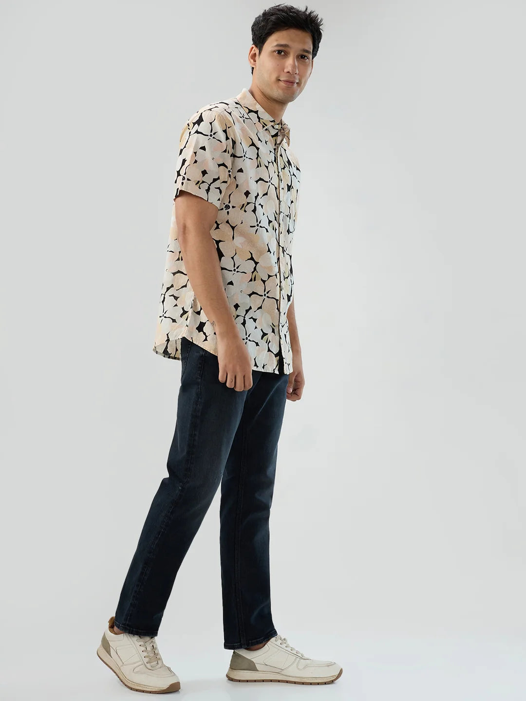 Men Chico Jeans Relaxed Fit Black Mid Rise