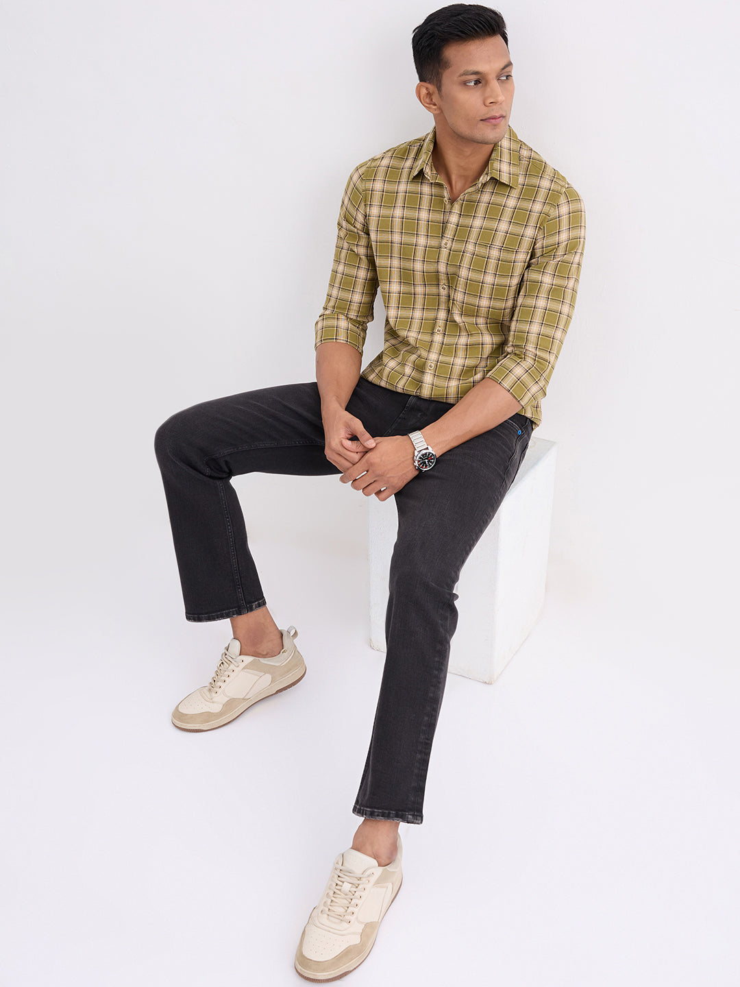 Spykar Black Mid Rise Comfort Fit Casual Jeans For Men