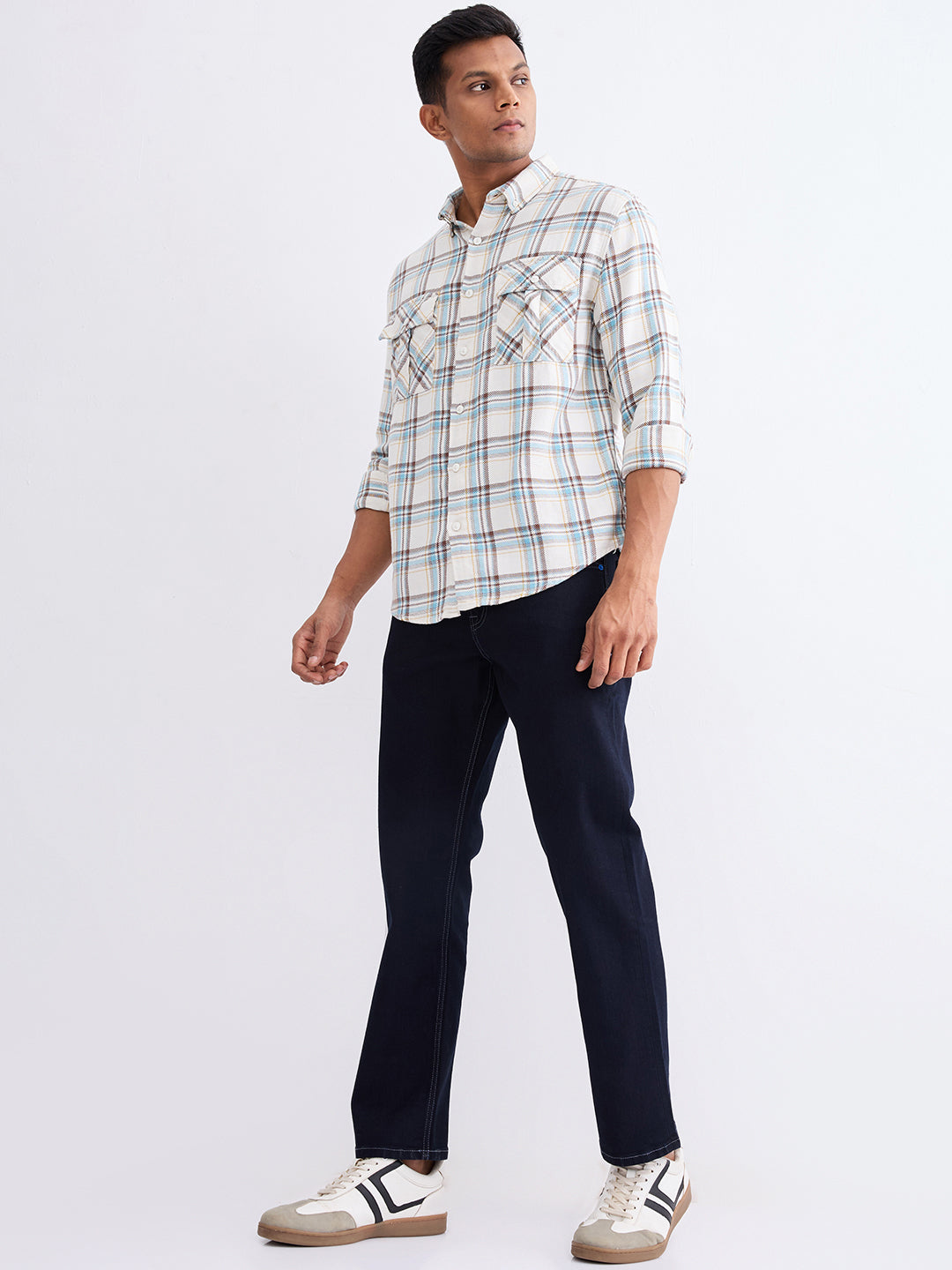 Spykar Raw Blue Mid Rise Comfort Fit Casual Jeans For Men
