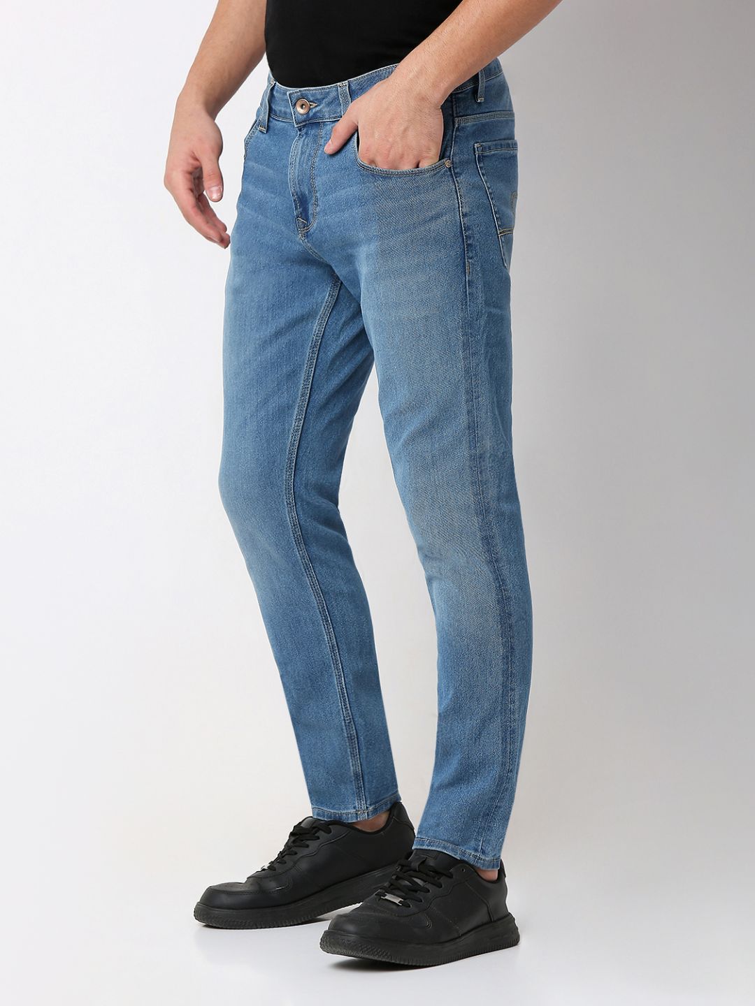 Spykar Slim Fit Light Fade Stretchable Jeans For Men