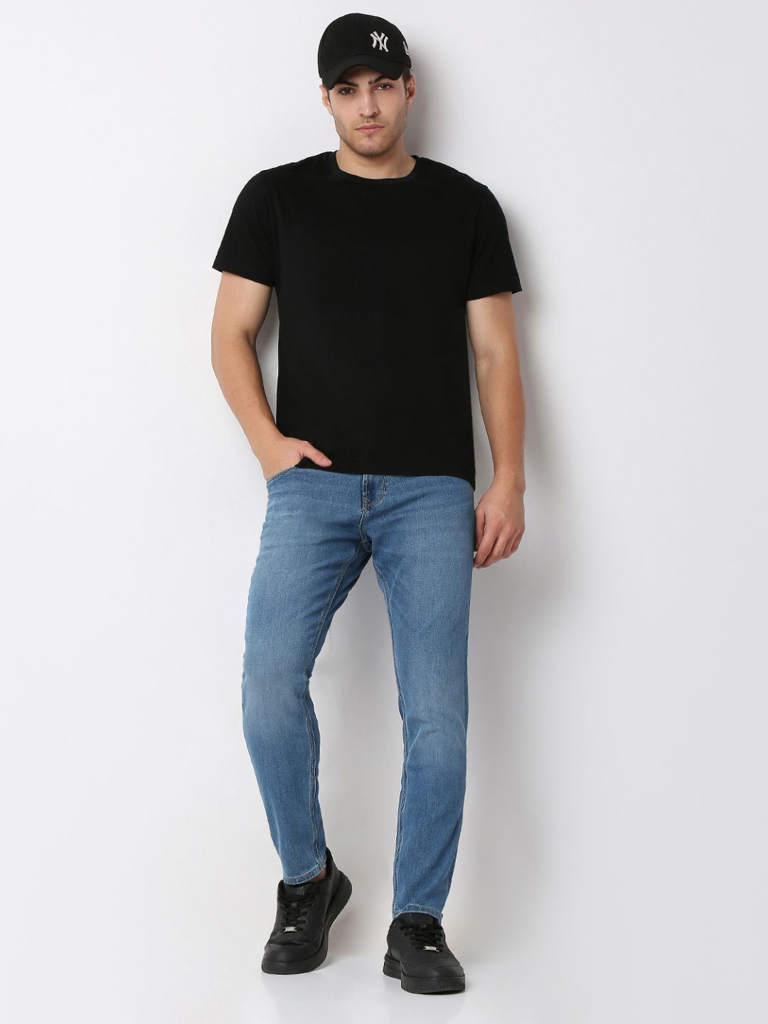 Spykar Slim Fit Light Fade Stretchable Jeans For Men