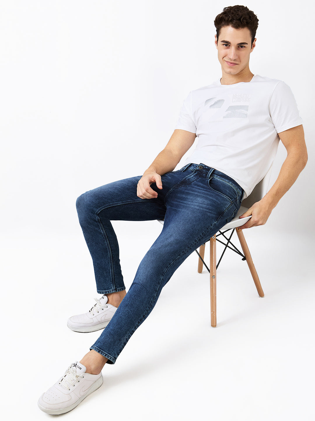 Spykar Slim Fit Mid Rise Cotton Jeans For Men