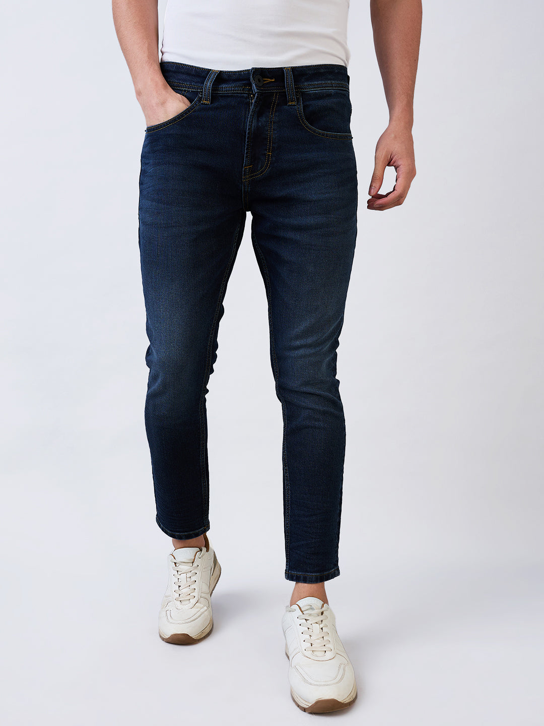 Spykar Slim Fit Mid Rise Cotton Jeans For Men