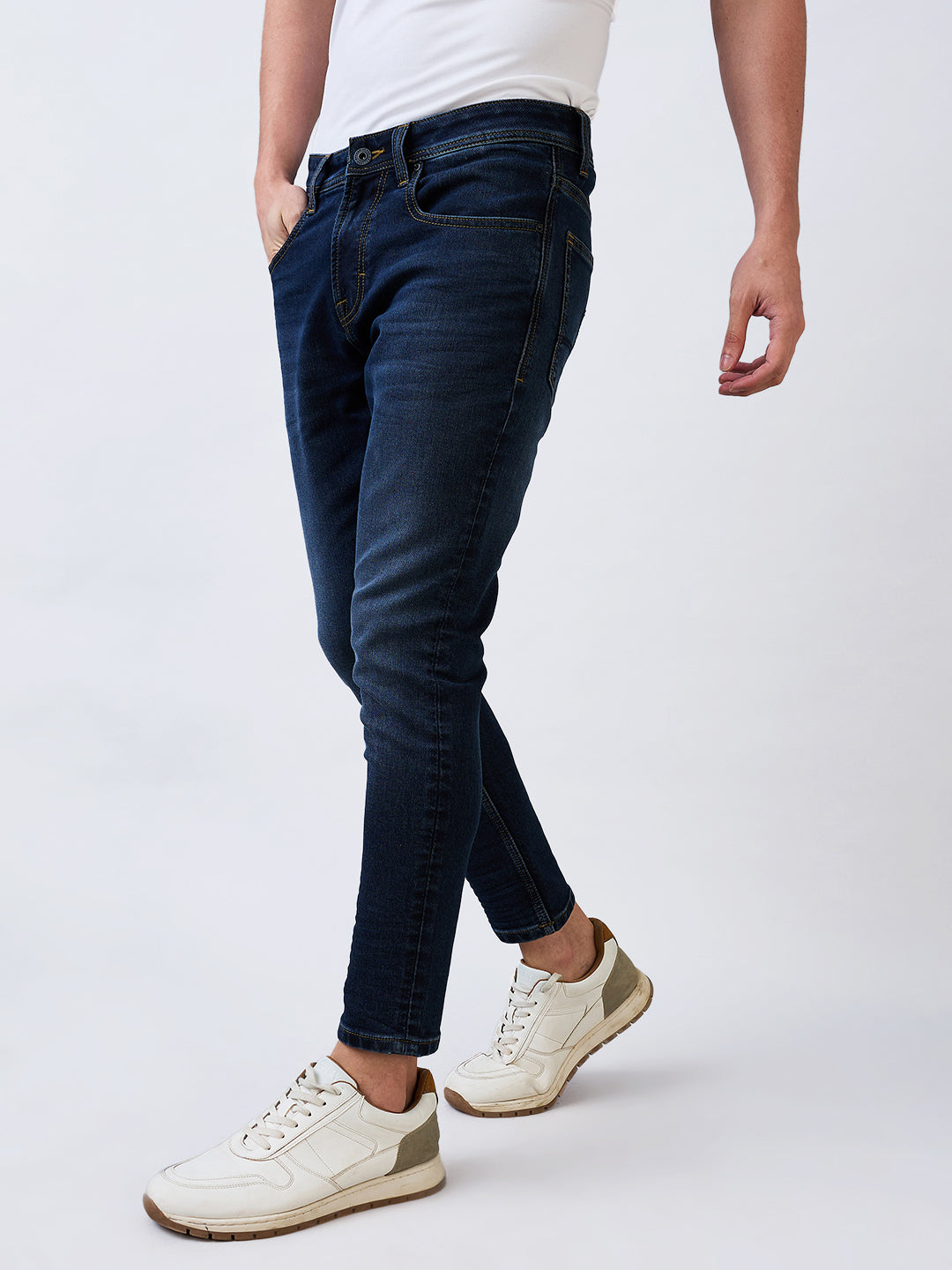 Spykar Slim Fit Mid Rise Cotton Jeans For Men