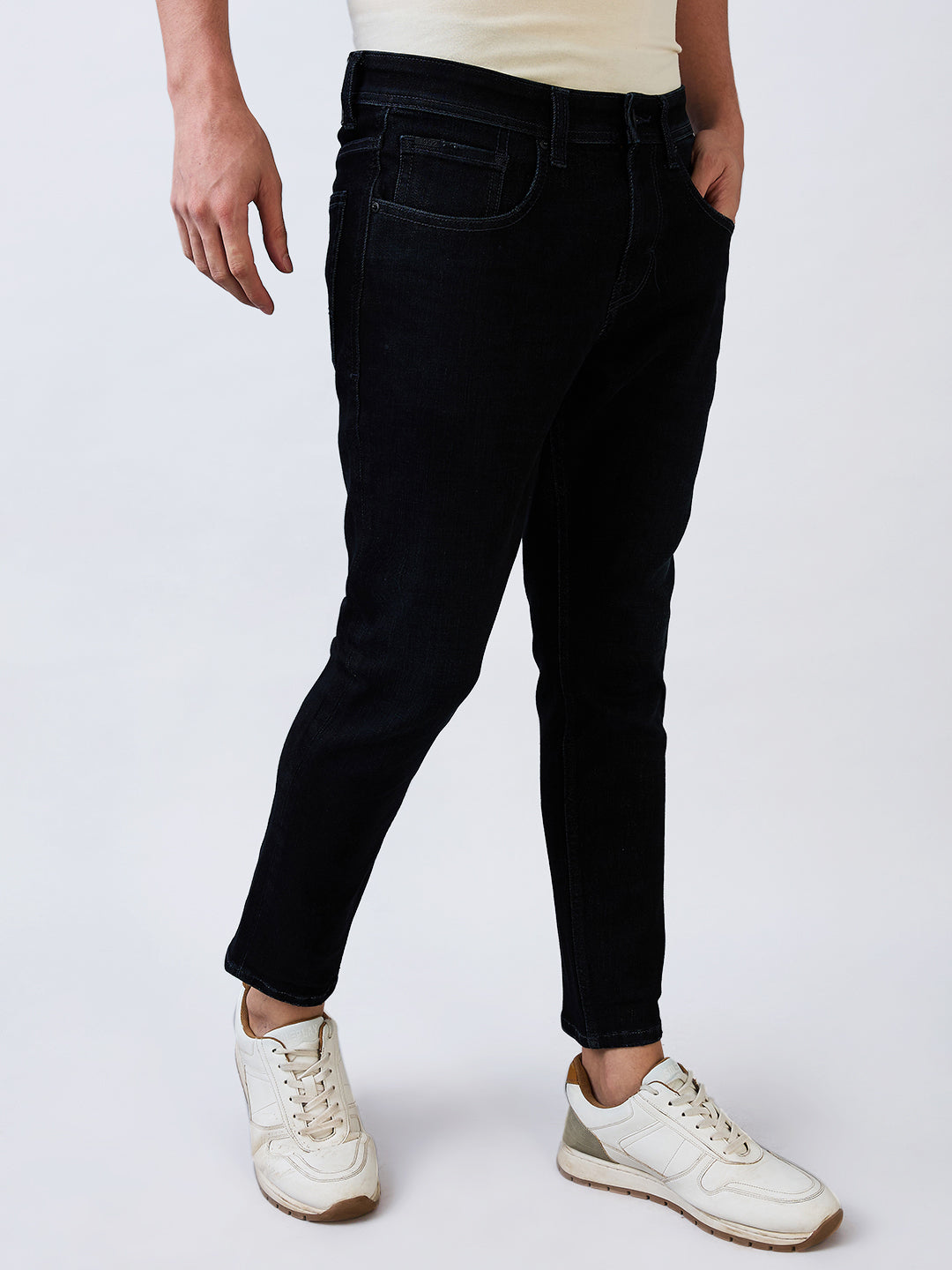 Spykar Slim Fit Mid Rise Cotton Jeans For Men