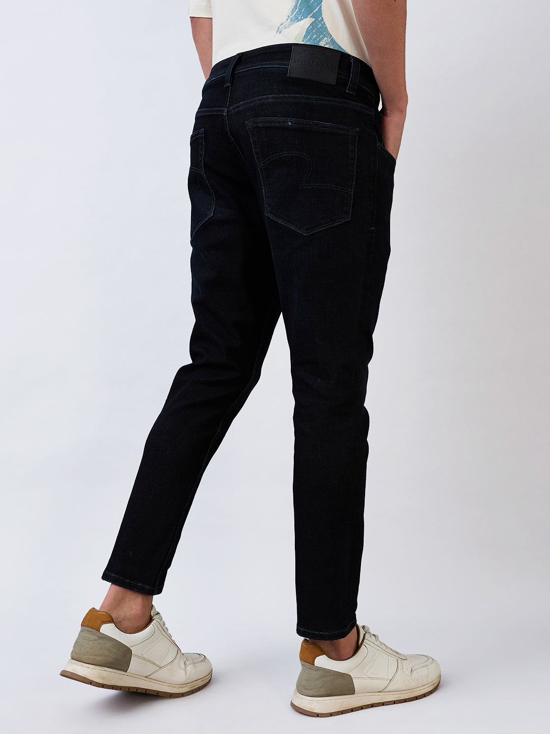 Spykar Slim Fit Mid Rise Cotton Jeans For Men