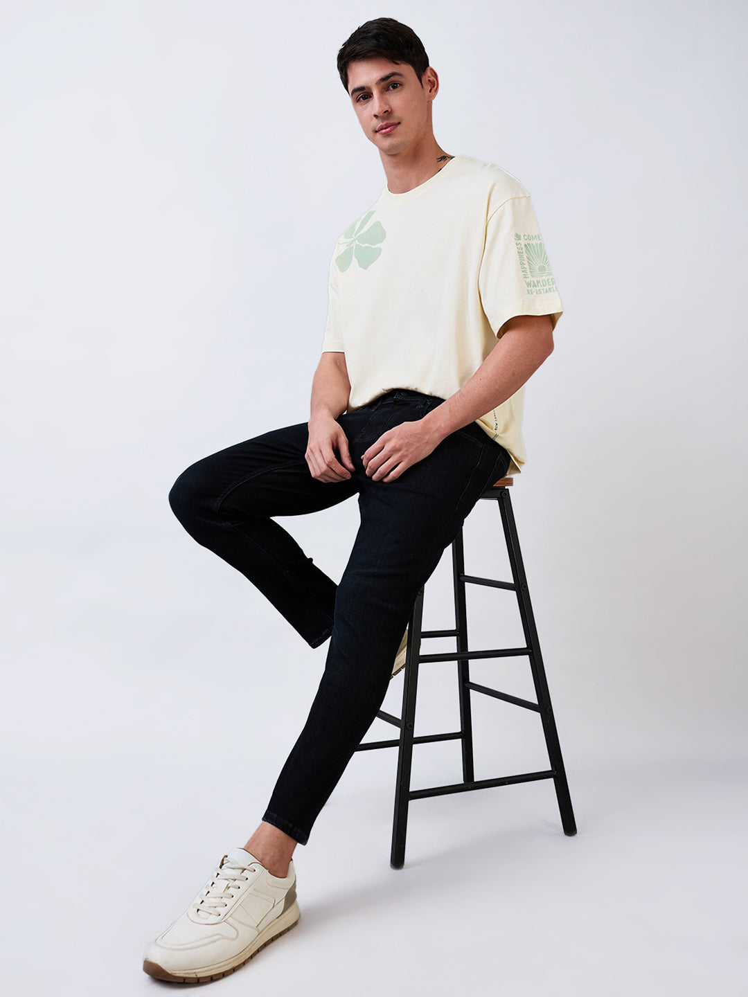 Spykar Slim Fit Mid Rise Cotton Jeans For Men