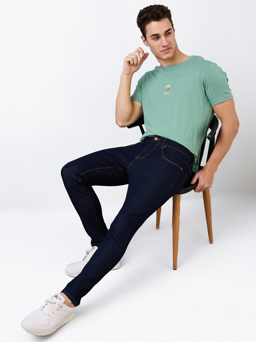 Spykar Slim Fit Mid Rise Cotton Jeans For Men