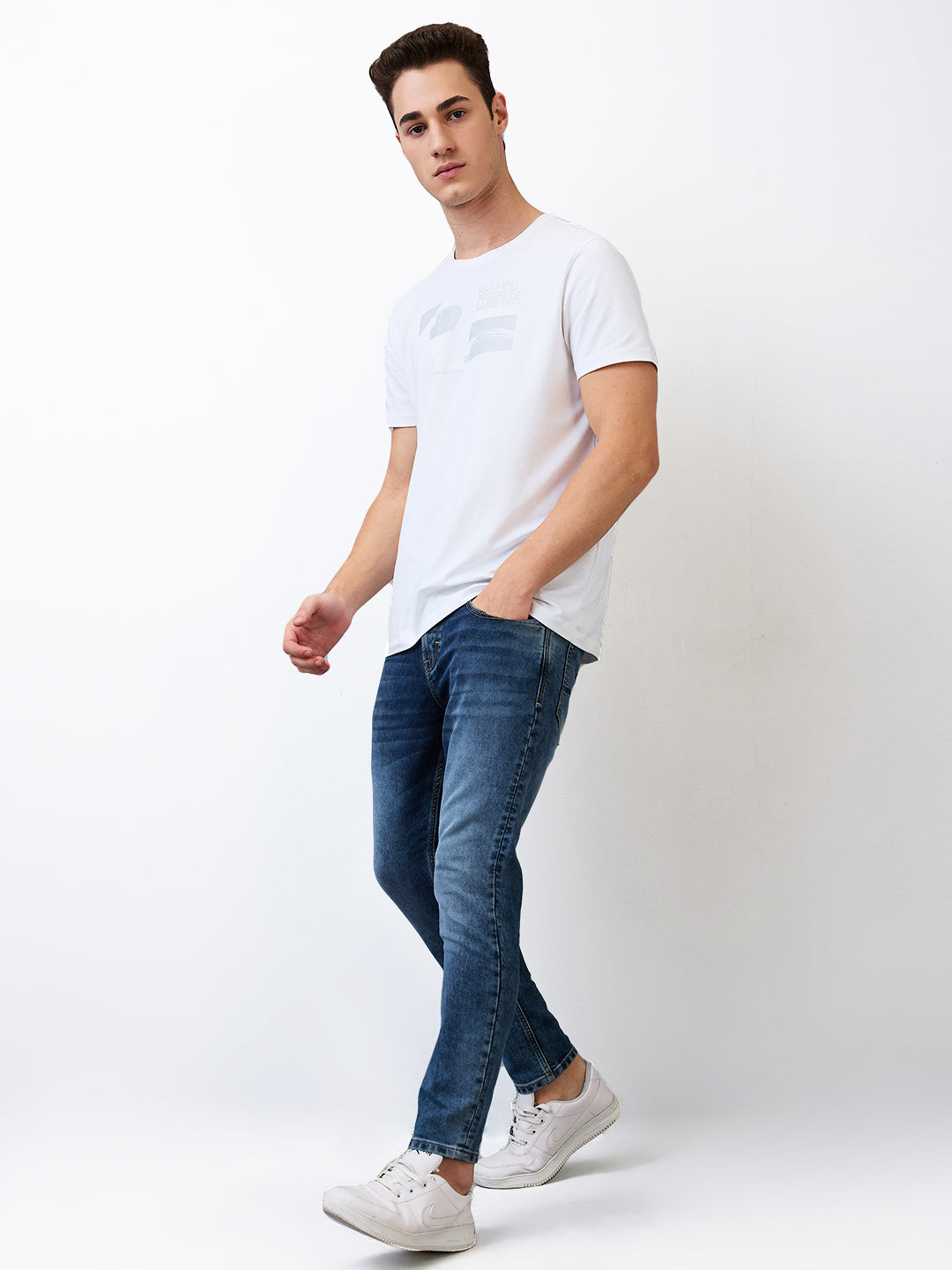 Spykar Slim Fit Mid Rise Cotton Jeans For Men