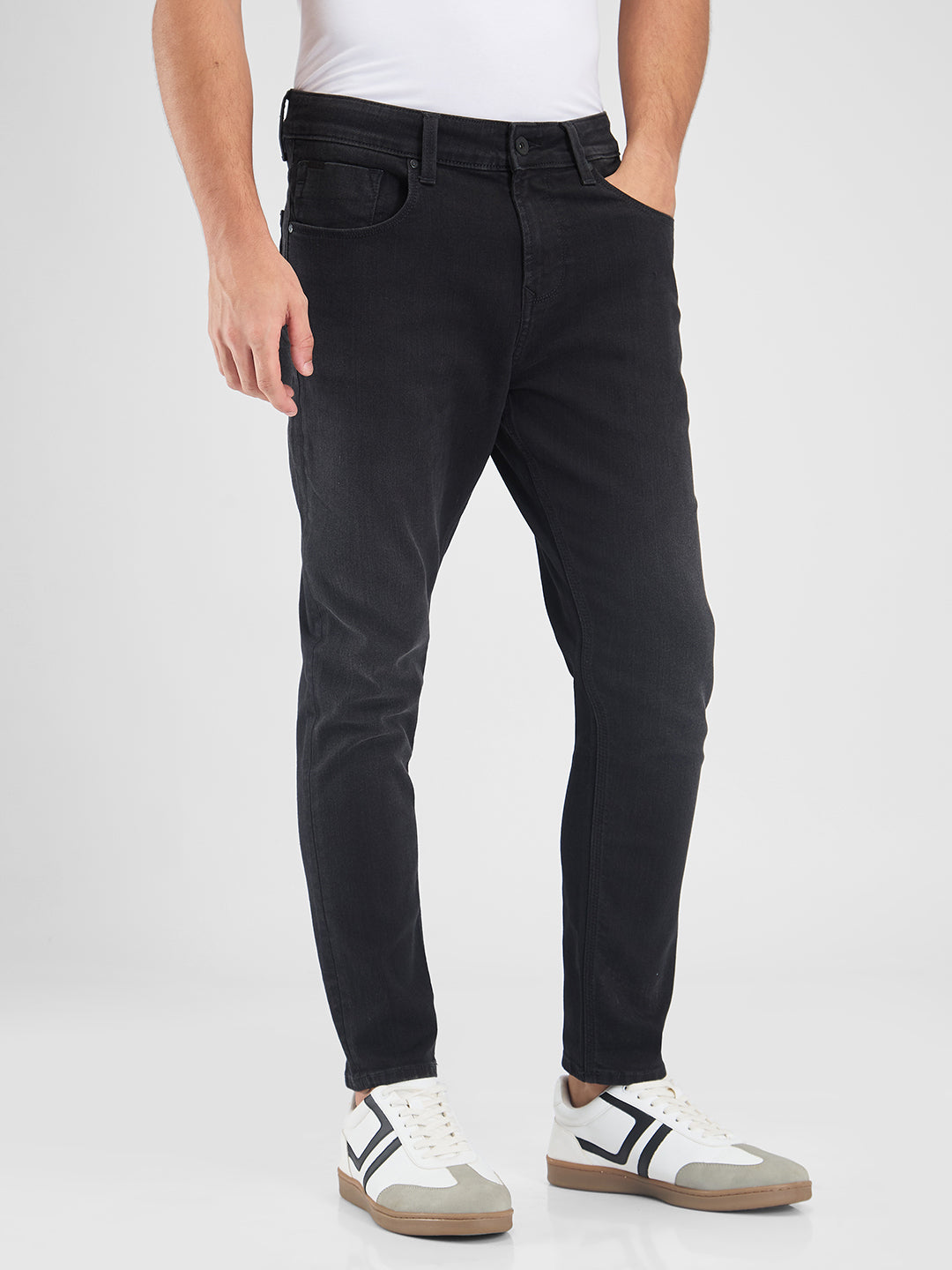 Spykar Black Slim Fit Mid Rise Jeans For Men