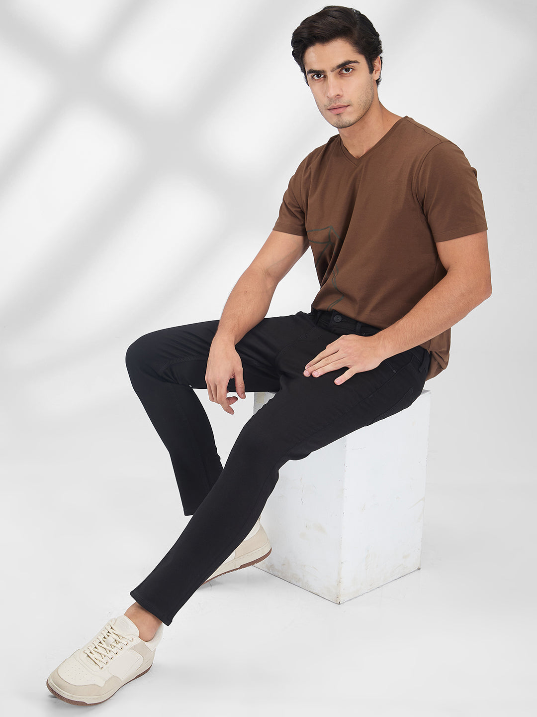 Spykar Black Slim Fit Mid Rise Jeans For Men