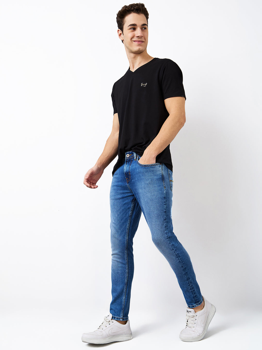 Spykar Slim Fit Mid Rise Cotton Stretch Jeans For Men