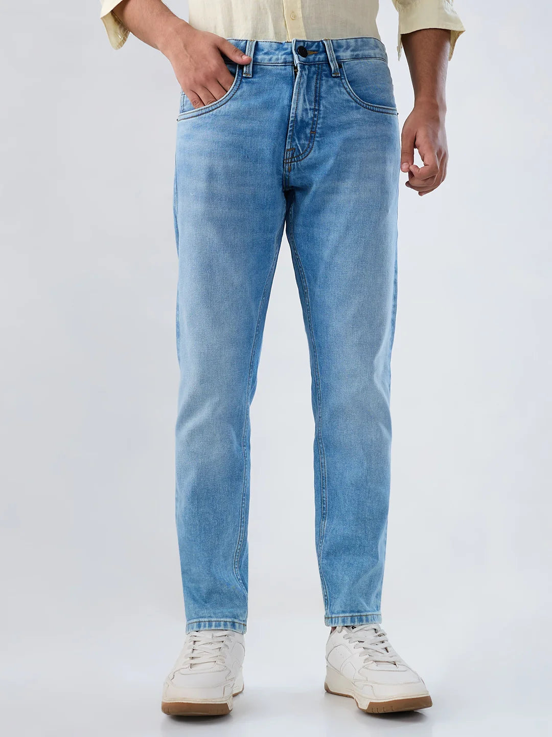 Men Light Blue Solid Slim Fit Mid Rise Jeans