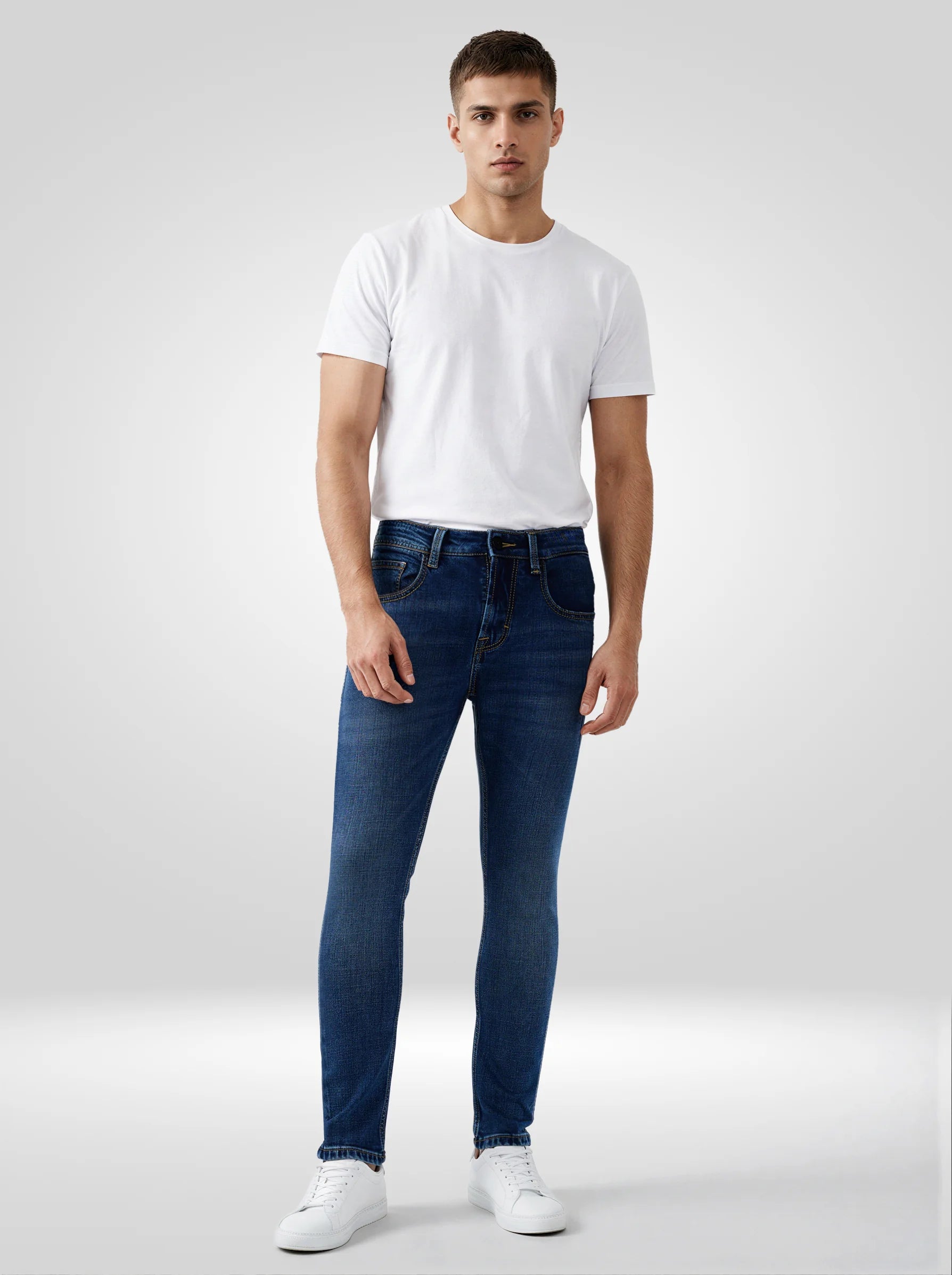Men Mid Blue Solid Slim Fit Mid Rise Jeans