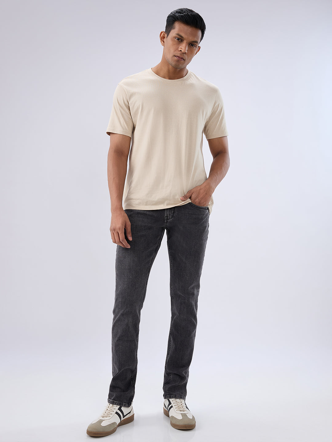 Spykar Carbon Black Slim Fit Low Rise Jeans For Men