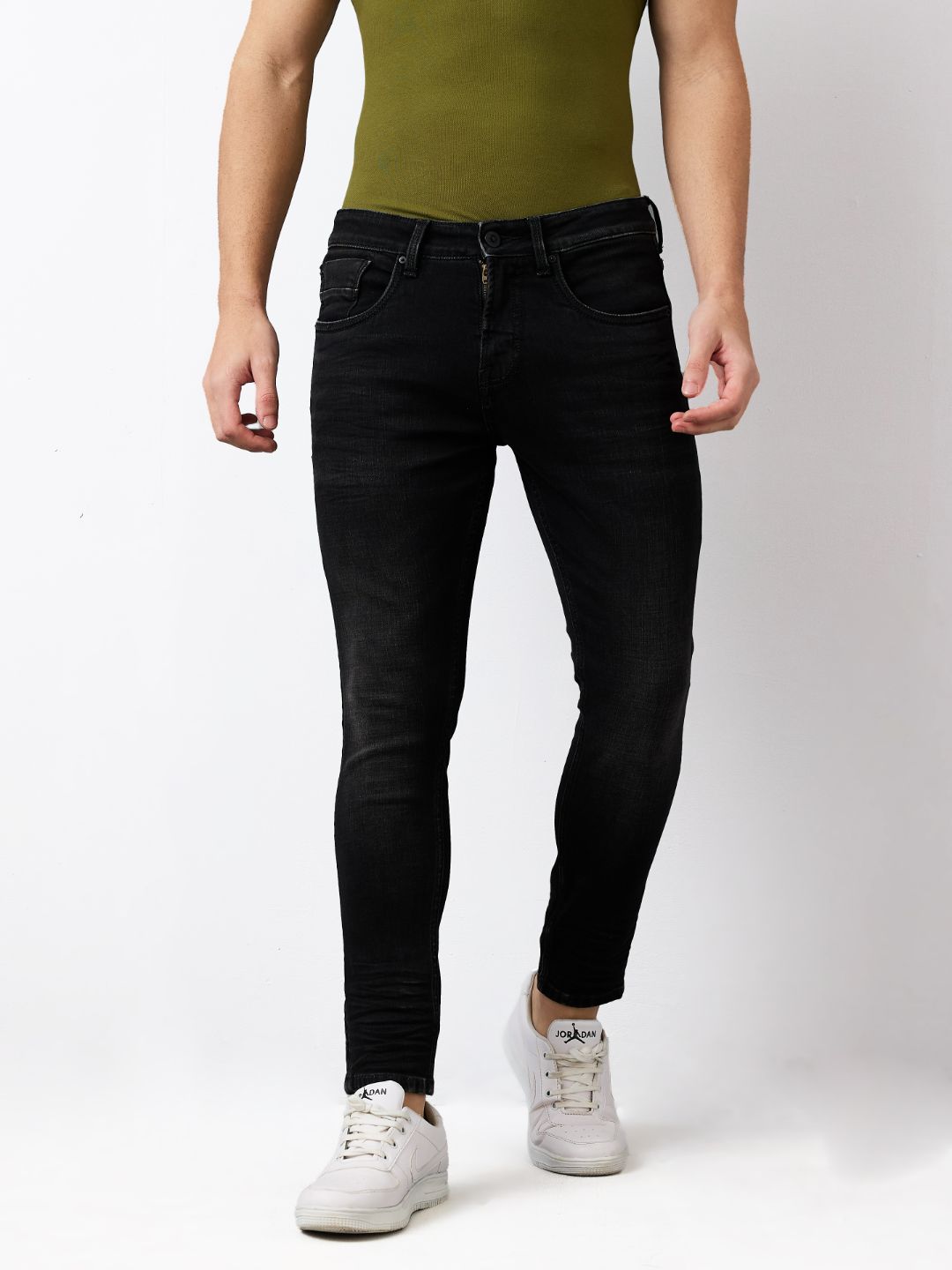 Spykar Slim Fit Mid Rise Cotton Jeans For Men