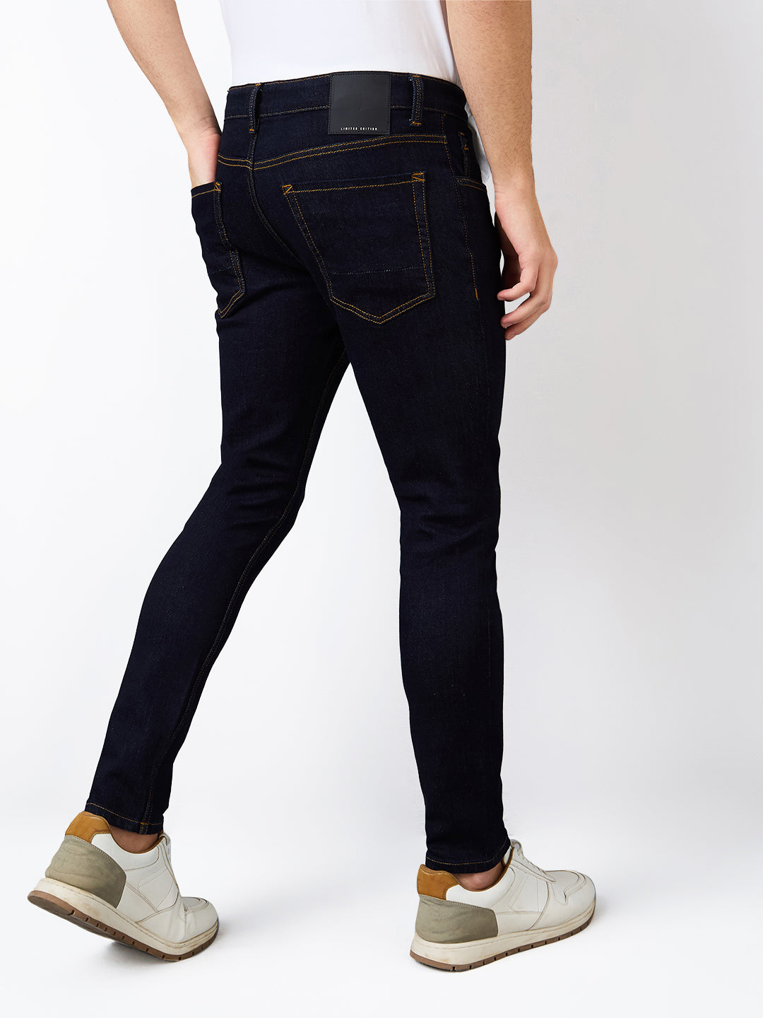Spykar Slim Fit Mid Rise Cotton Jeans For Men