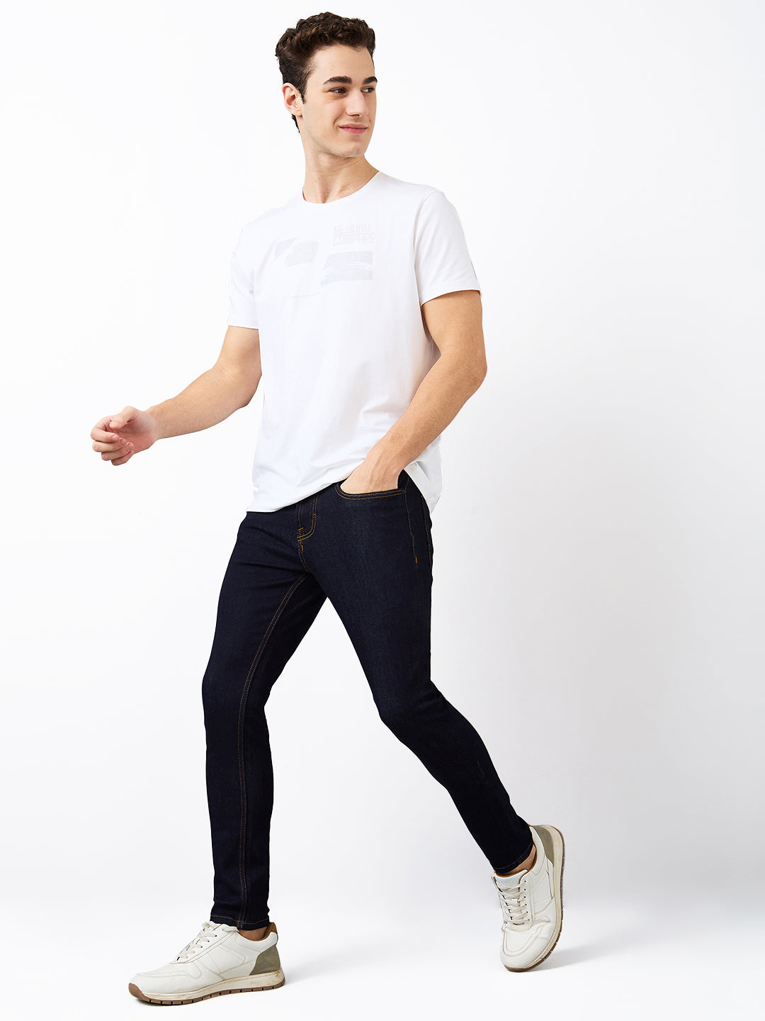 Spykar Slim Fit Mid Rise Cotton Jeans For Men