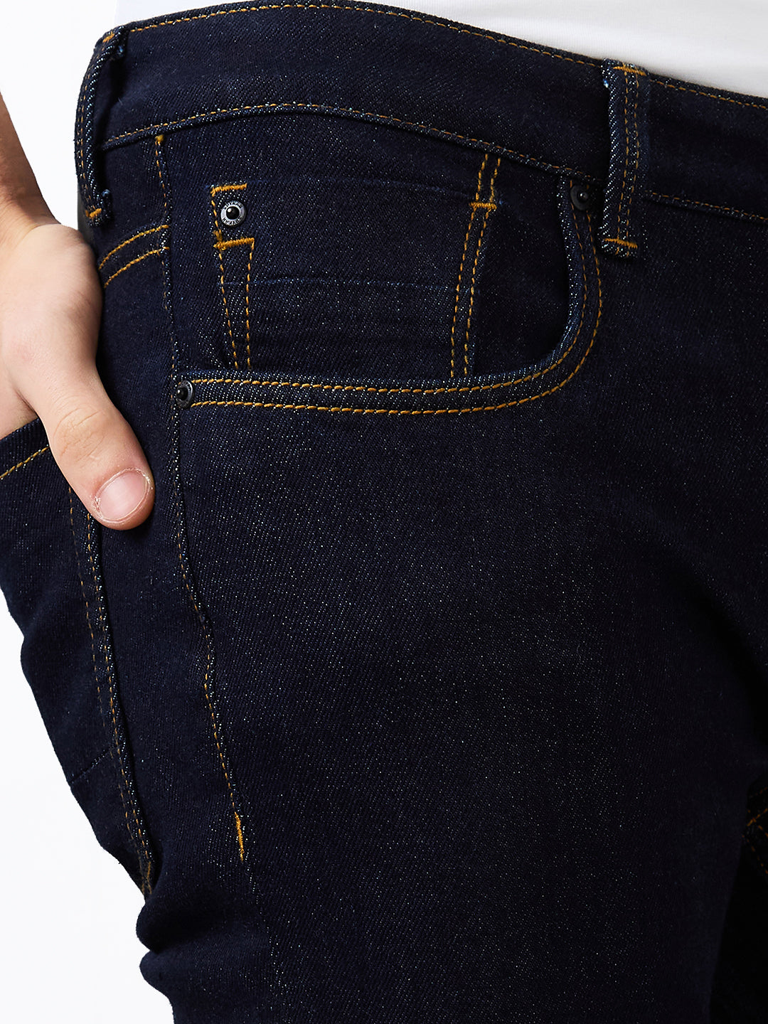 Spykar Slim Fit Mid Rise Cotton Jeans For Men