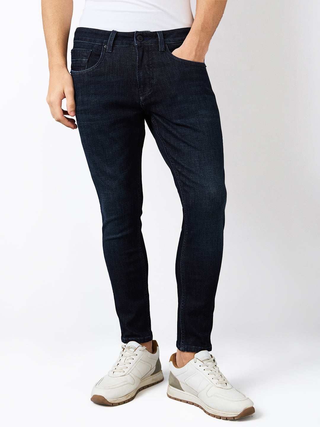 Spykar Slim Fit Mid Rise Cotton Jeans For Men