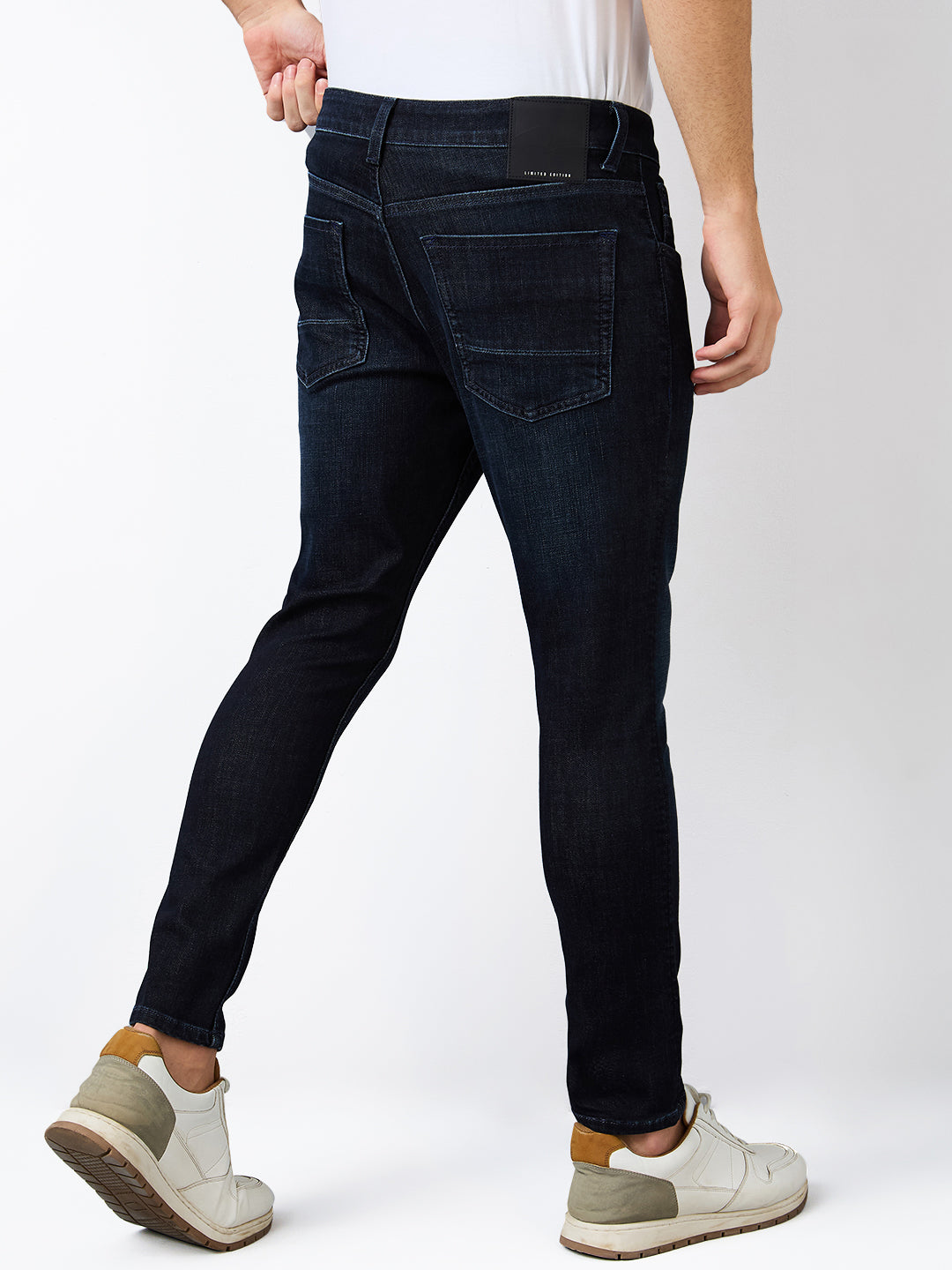 Spykar Slim Fit Mid Rise Cotton Jeans For Men