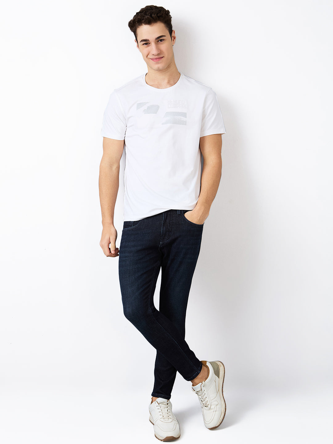 Spykar Slim Fit Mid Rise Cotton Jeans For Men