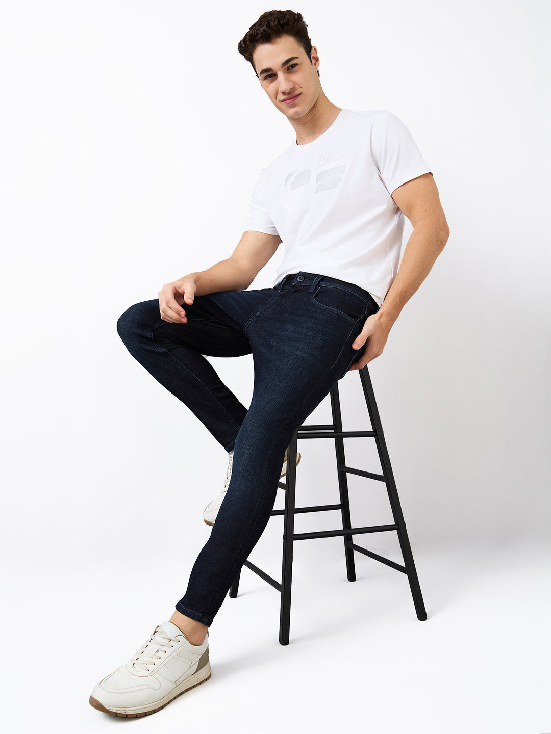 Spykar Slim Fit Mid Rise Cotton Jeans For Men