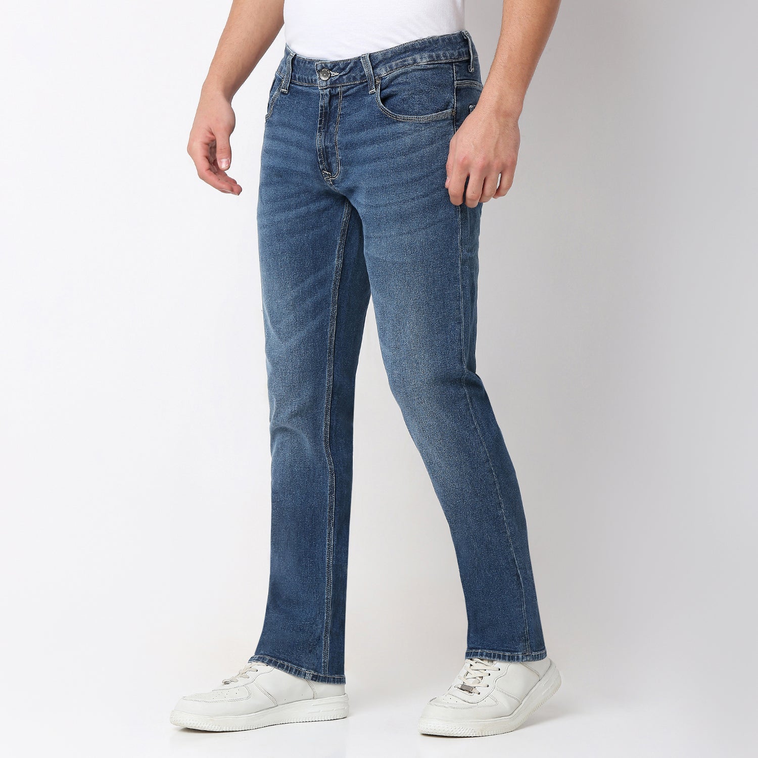 Spykar Cotton Slim Fit Low-Rise Light Fade Stretchable Jeans For Men