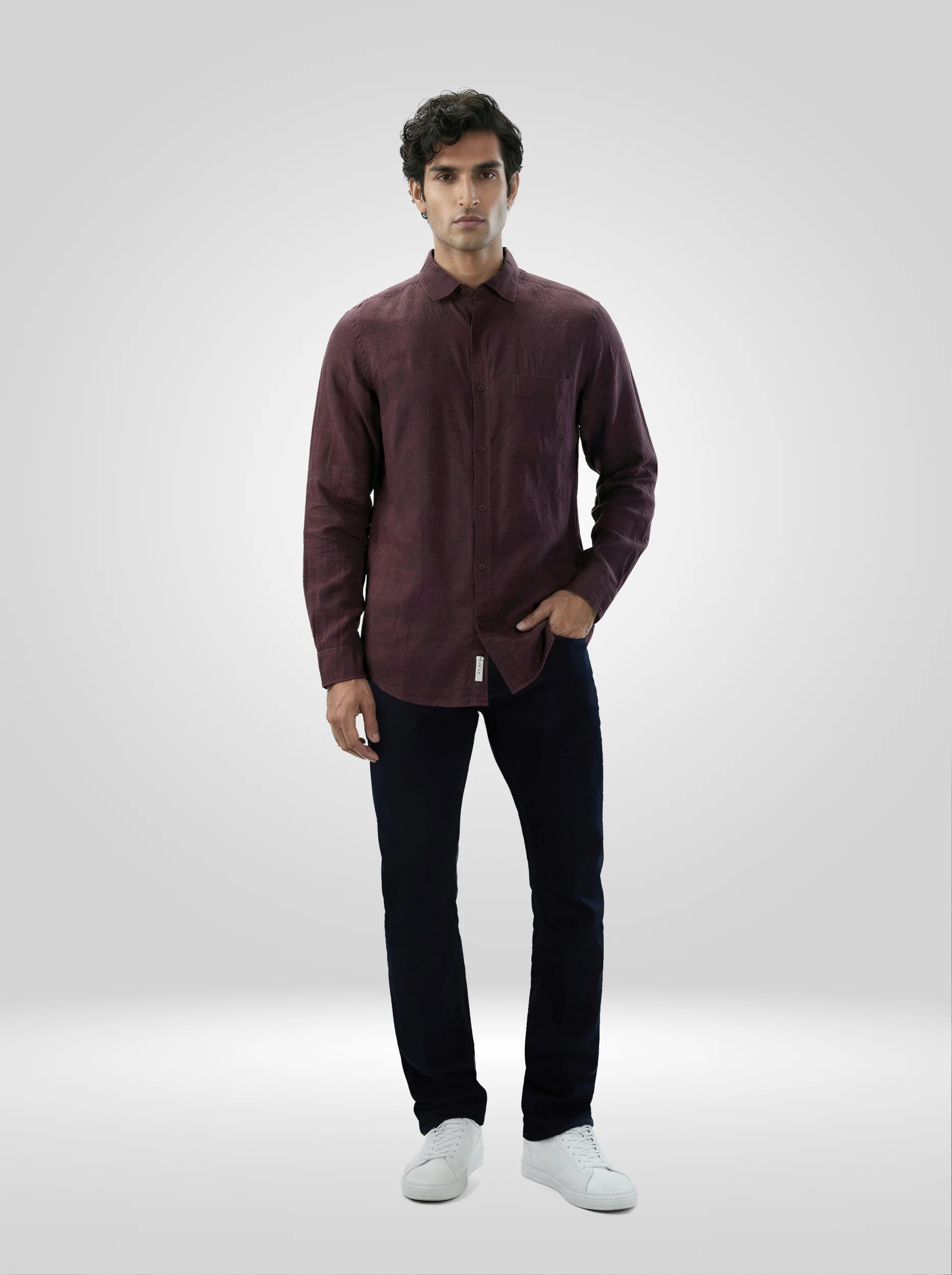 Men Blue Solid Regular Fit Mid Rise Jeans