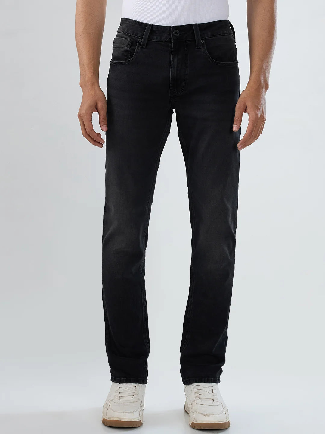 Men Black Solid Regular Fit Mid Rise Jeans