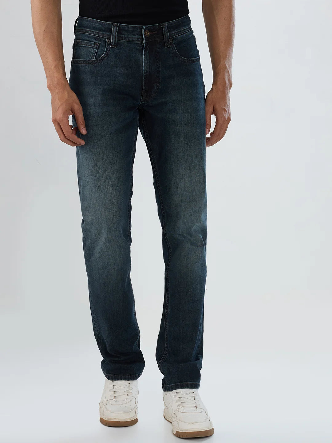 Men Vintage Blue Solid Regular Fit Mid Rise Jeans