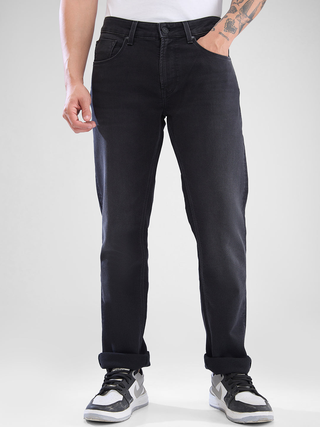 Spykar Charcoal Black Regular Jeans For Men