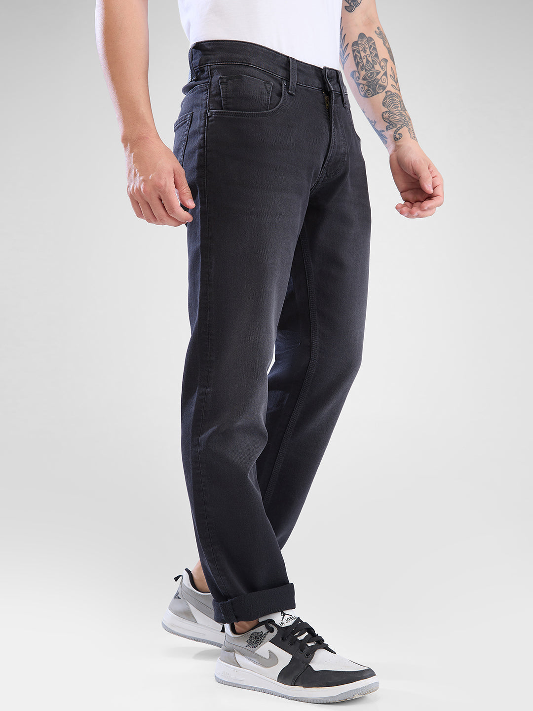 Spykar Charcoal Black Regular Jeans For Men