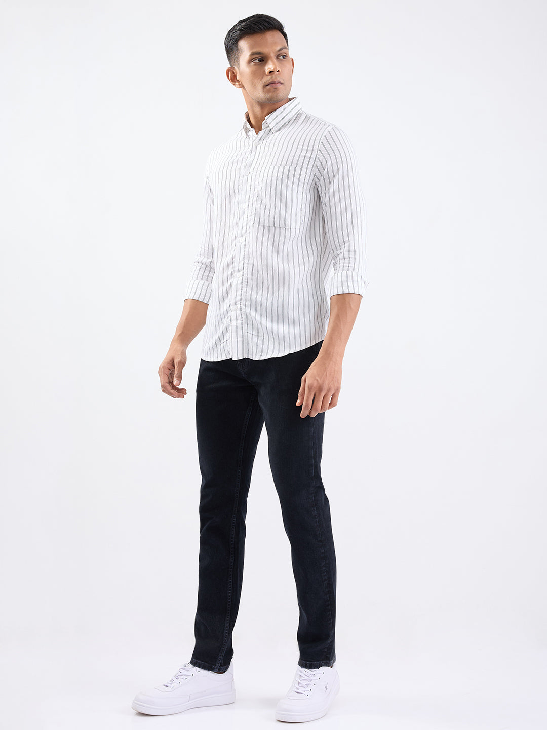 Spykar Carbon Black Mid Rise Regular Fit Casual Jeans For Men